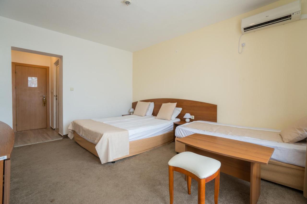 Perla Plaza Hotel 프리모르스코 외부 사진