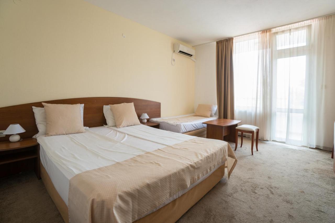 Perla Plaza Hotel 프리모르스코 외부 사진