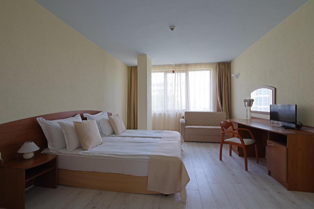 Perla Plaza Hotel 프리모르스코 외부 사진